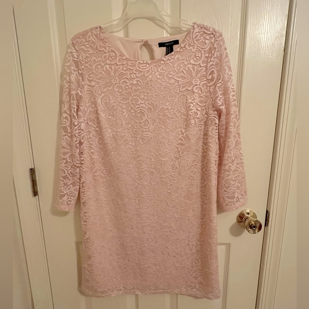 Women’s lace dress